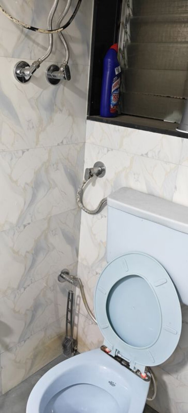 Bathroom, dun-apartments 1 Bedroom 500 Sq.Ft. Apartment In Tardeo Mumbai 10191324