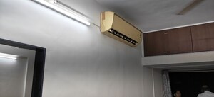 Room in 1 BHK Apartment at Dun Apartments, Tardeo – for Rent