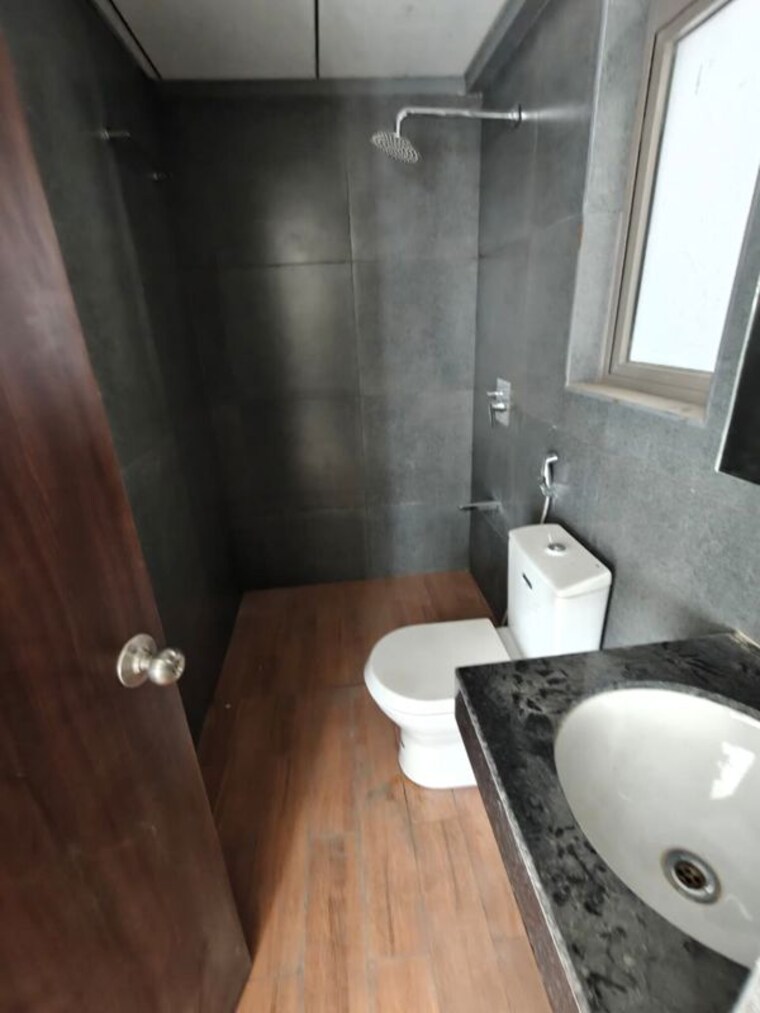 Bathroom, kalpataru-paramount 2 Bedroom 711 Sq.Ft. Apartment In Kapur Bawdi Thane 10191351