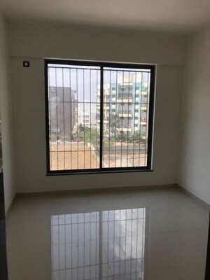 Room in 2 BHK Apartment at Parshwa Platinum, Chikhali – for Rent