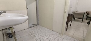 Room in 1 BHK Apartment at Vinod Villa Worli, Worli – for Rent