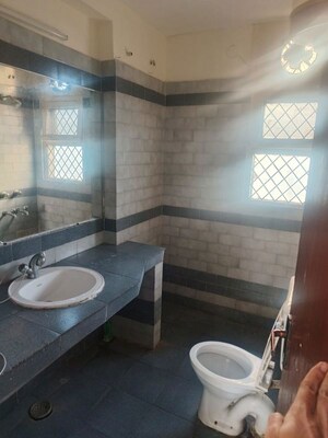 Bathroom in 3 BHK Apartment at Ansal Sushant Apartments, Sushant Lok I – for Rent