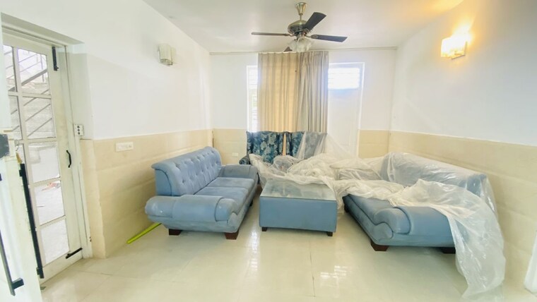 Living Room, omaxe-new-chandigarh 3 Bedroom 1660 Sq.Ft. Builder Floor In North Mullanpur Chandigarh 10191402