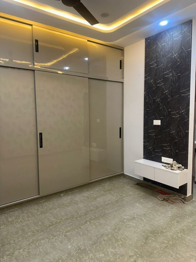 Room, rajouri garden 3 Bedroom 160 Sq.Yd. Builder Floor In Rajouri Garden Delhi 10191466