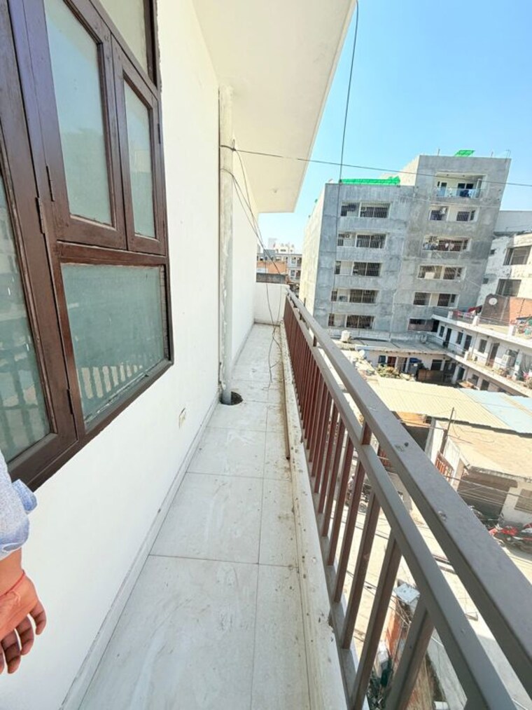 Balcony, freedom fighters enclave 1 Bedroom 600 Sq.Ft. Apartment In Freedom Fighters Enclave Delhi 10191487