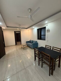 2 BHK Apartment For Rent in Shree Vardhman Green Court