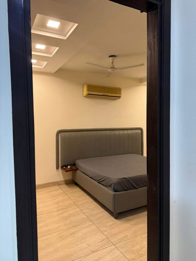 Bathroom, shree-vardhman-green-court 2 Bedroom 690 Sq.Ft. Apartment In Sector 90 Gurgaon 10191516