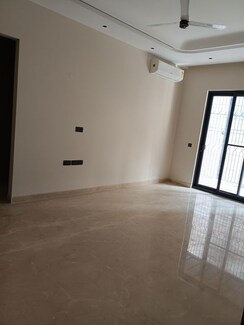 4 BHK + Pooja Room,Servant Room,Study Room,Extra Room Builder Floor For Sale in Sukhdev Vihar