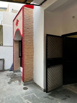 Bathroom in 1 BHK Independent House at Xu 1 Greater Noida – for Rent