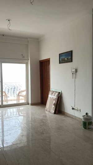 Room in 3.5 BHK Penthouse at Sunshine Helios, Sector 78 – for Rent