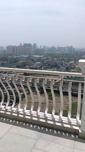 3.5 BHK Penthouse – Exterior View View at Sunshine Helios, Sector 78 - for Rent