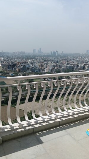 3.5 BHK Penthouse – Exterior View View at Sunshine Helios, Sector 78 - for Rent