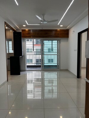 Room in 2.5 BHK Apartment at Aparna Zenon, Puppalaguda – for Rent