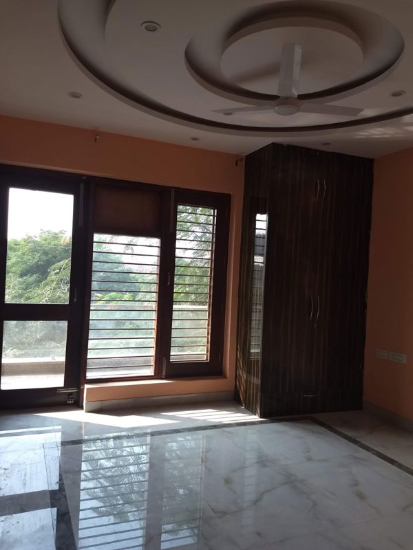 4 BHK + Pooja Room,Study Room Builder Floor For Rent in Sector 17