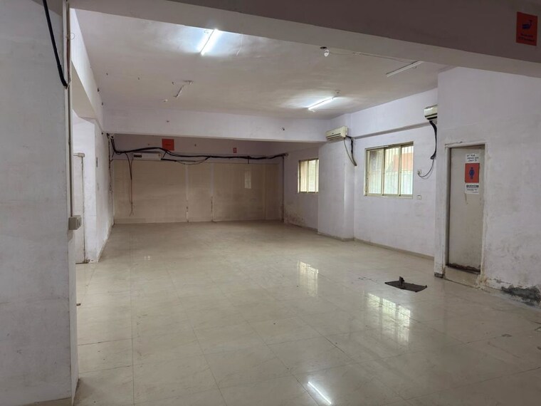 Room, raj-industrial-complex Commercial Warehouse 1500 Sq.Ft. In Marol Mumbai 10191705