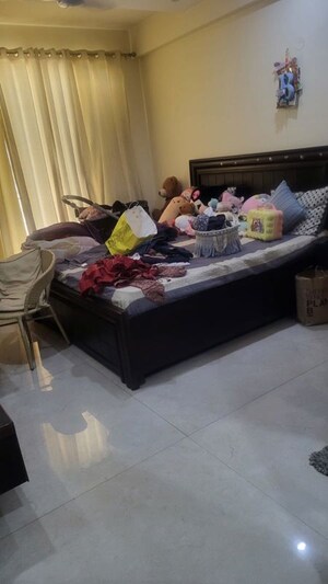 Bedroom in 3 BHK Builder Floor at Uday Arden 45, Sector 45 – for Rent