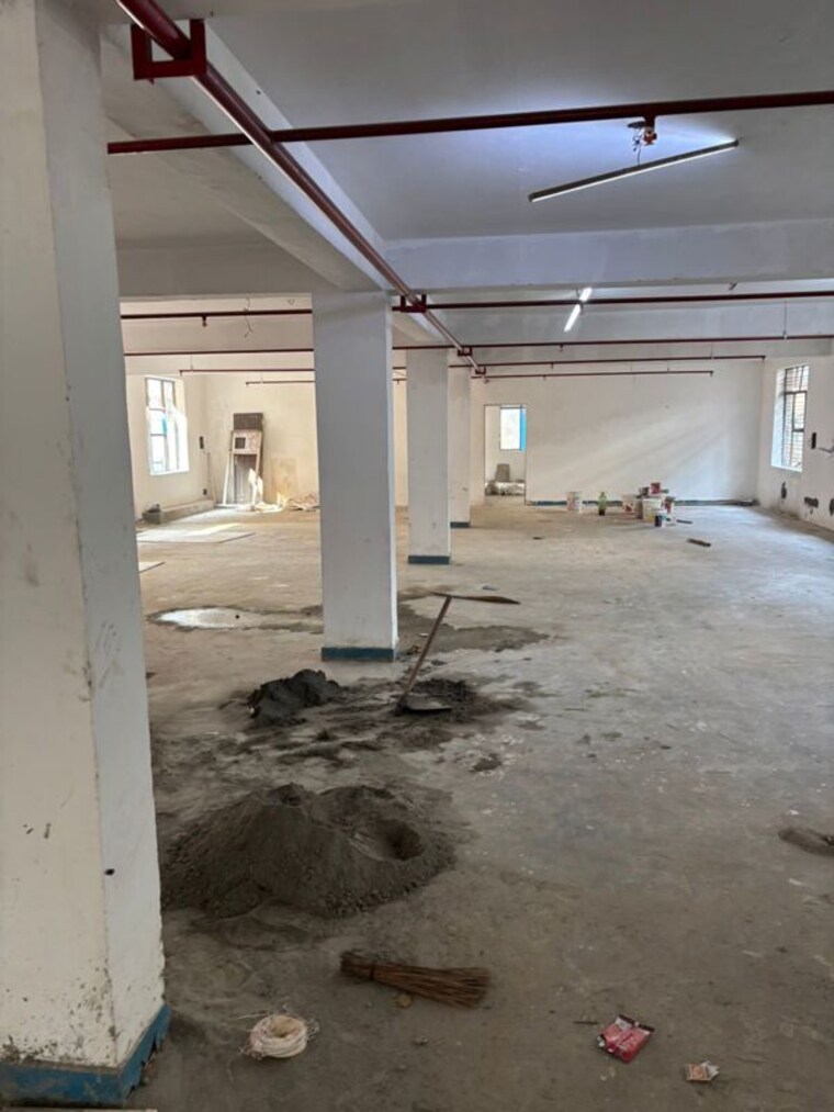  Parking, sector 64 Commercial Warehouse 1200 Sq.Ft. In Sector 64 Noida 10191741