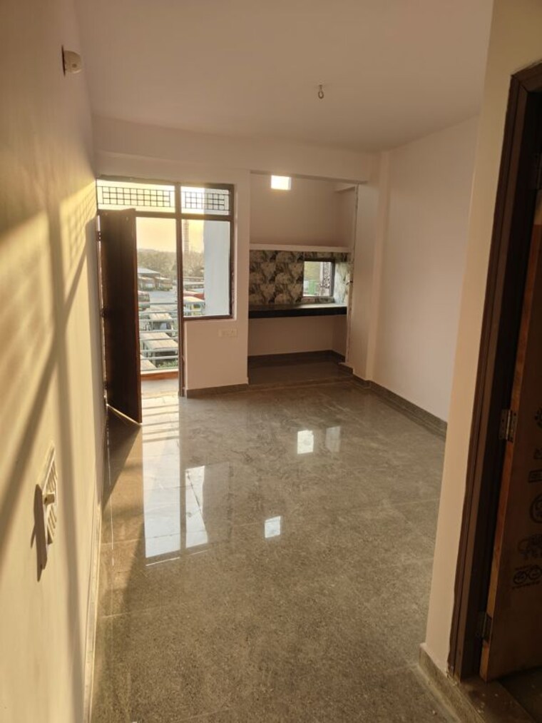 Room, sector 34 Pg For Boys & Girls In Sector 34 10191797