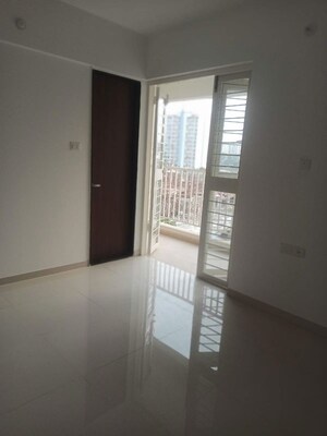 Room in 2 BHK Apartment at Millennium Atlas, Tathawade – for Rent