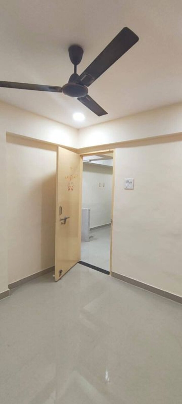 Room, malad east 2 Bedroom 650 Sq.Ft. Apartment In Malad East Mumbai 10191869