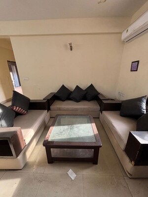 Master Bedroom in 3.5 BHK Apartment at Civitech Sampriti, Sector 77 – for Rent