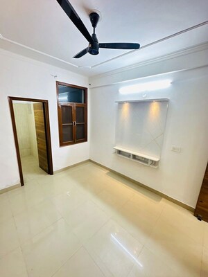 3 BHK Builder Floor For Sale in Pir Machalla