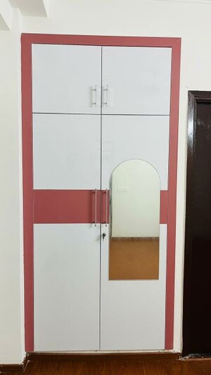 Room in 2 BHK Apartment at Amrapali Centurian Park, Tech Zone 4 Greater Noida – for Rent