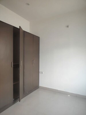 Room in 3 BHK Apartment at GBS Lavelle, Richmond Town – for Rent