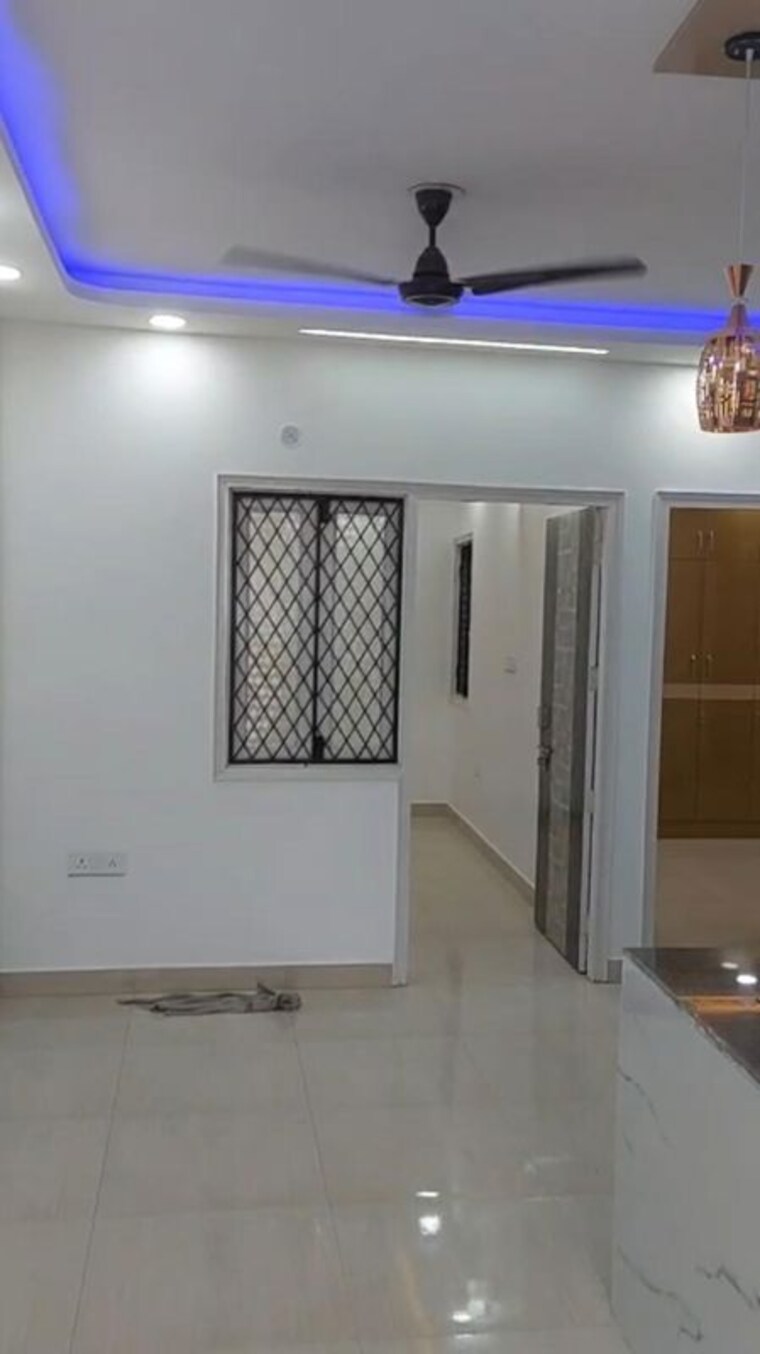 Room, govindpuri 3 Bedroom 90 Sq.Yd. Builder Floor In Govindpuri Delhi 10163529