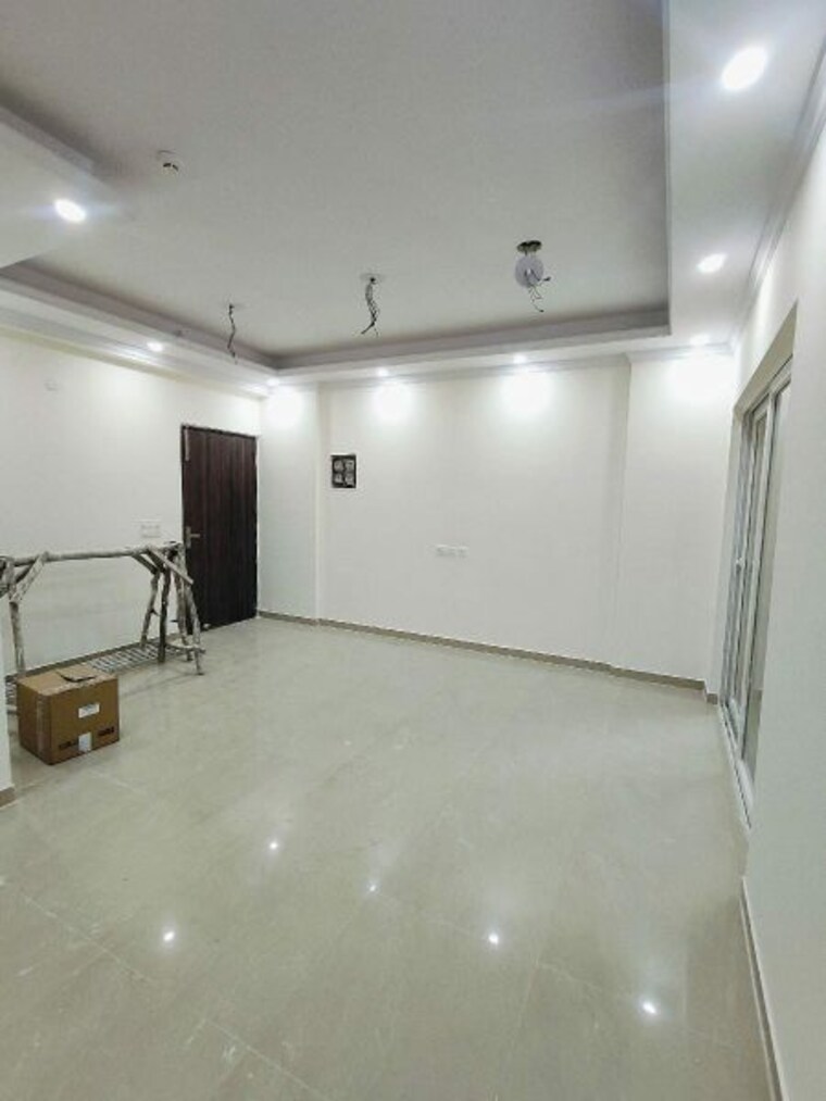 Room, elegant-splendour 3 Bedroom 1619 Sq.Ft. Apartment In Tech Zone 4 Greater Noida Greater Noida 9370005