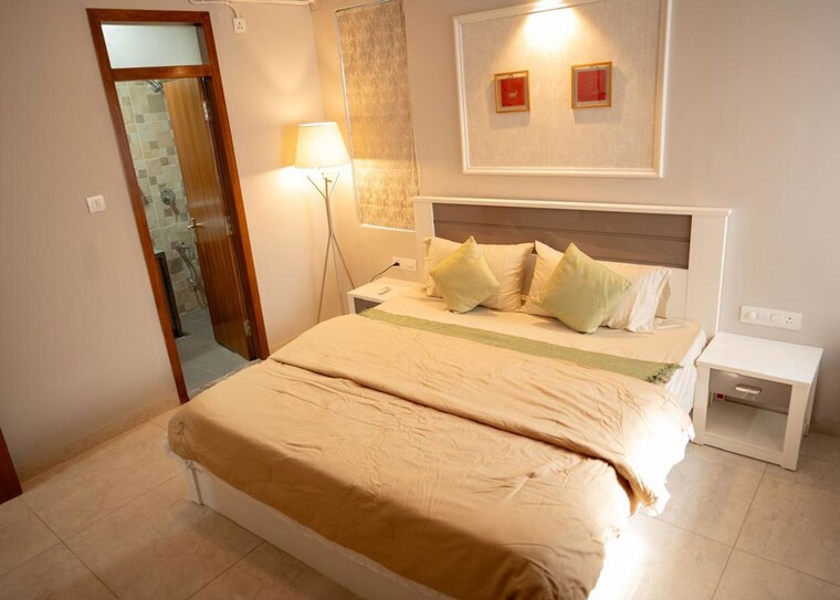 Bedroom, hm-avalon 3 Bedroom 1800 Sq.Ft. Apartment In Richmond Town Bangalore 10192092