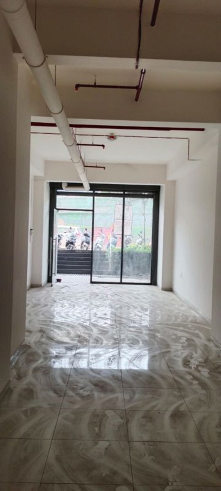 Room, hiranandani-meadows Commercial Shop 525 Sq.Ft. In Manpada Thane 10192096