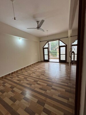 Room in 3 BHK Apartment at GBS Lavelle, Richmond Town – for Rent