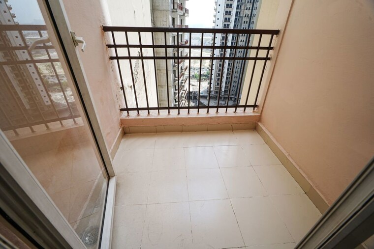 Balcony, ajnara-le-garden 2 Bedroom 995 Sq.Ft. Apartment In Sector 16b Greater Noida Greater Noida 10191672