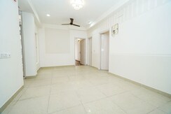 2 BHK Apartment For Sale in Ajnara Le Garden