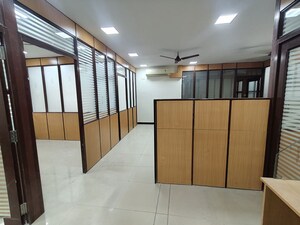 Room in  Office Space in IT/SEZ at Amar Apartments Ashok Nagar, Ashok Nagar – for Rent