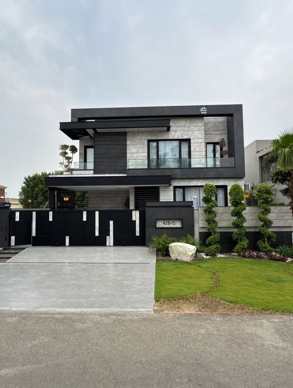 5 BHK + Pooja Room,Study Room,Extra Room Villa For Sale in Electronic City