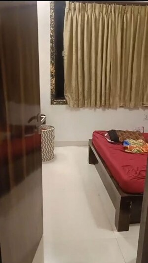 Bedroom in 1 BHK Apartment at Apollo Bunder – for Rent