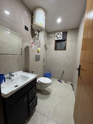 Master Bedroom in 3 BHK Builder Floor at Palm Residency Chhatarpur, Chattarpur – for Rent