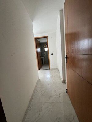 Building Lobby in 3 BHK Builder Floor at Palm Residency Chhatarpur, Chattarpur – for Rent