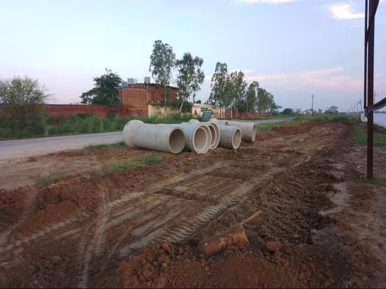 undefined, goverdhan  900 Sq.Yd. Plot In Goverdhan Mathura 10192312