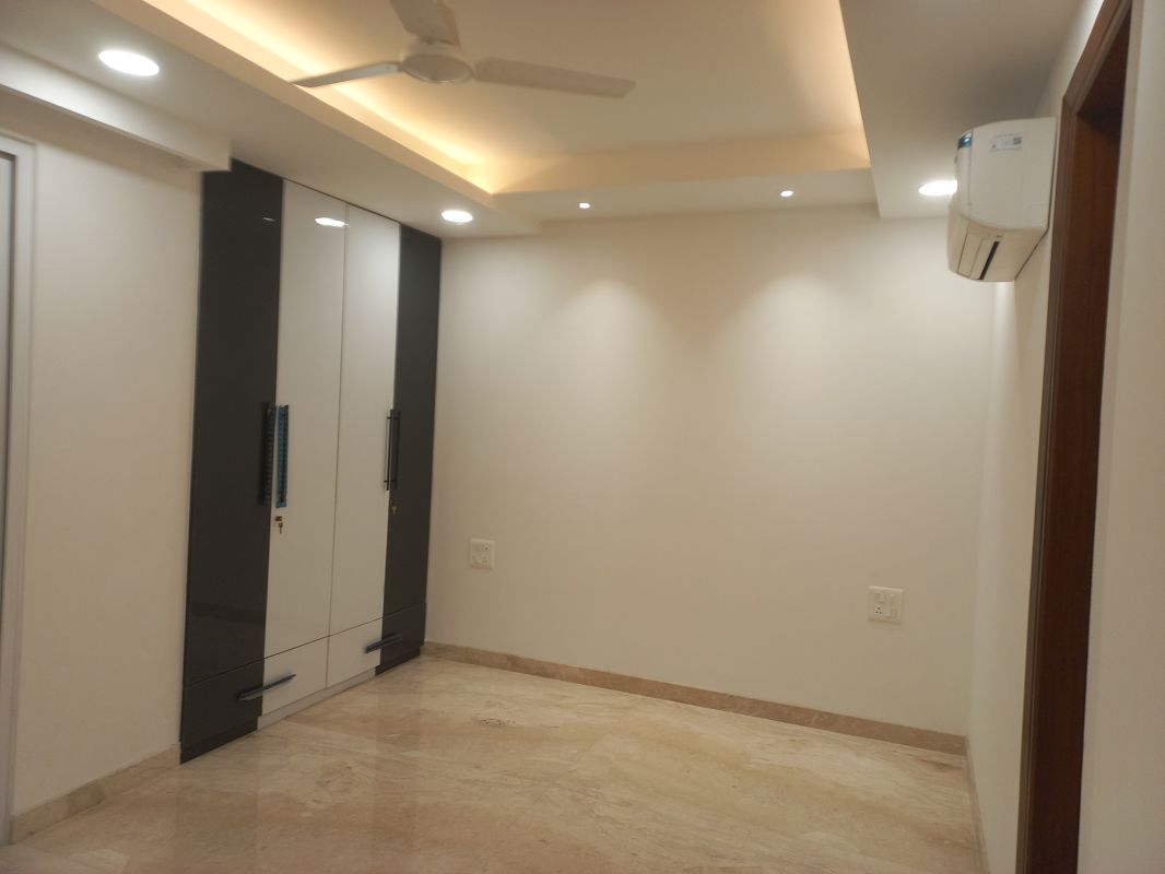 3 BHK + Servant Room Builder Floor For Sale in Lajpat Nagar III