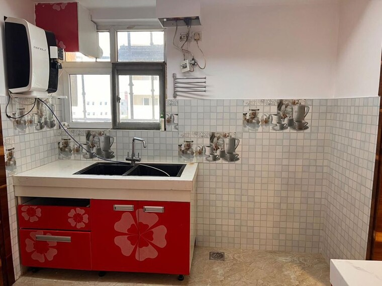 Kitchen, bptp-park-grandeura 3 Bedroom 1760 Sq.Ft. Apartment In Sector 82 Faridabad 10192351