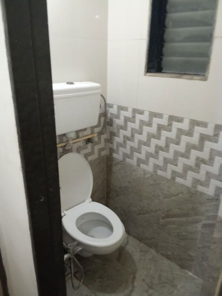 Bathroom, goregaon west 1 Bedroom 322 Sq.Ft. Apartment In Goregaon West Mumbai 10192367