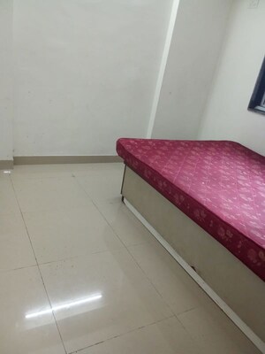 Furnished Amenities in 1 BHK Apartment at Goregaon West – for Rent