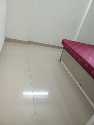 Furnished Amenities in 1 BHK Apartment at Goregaon West – for Rent