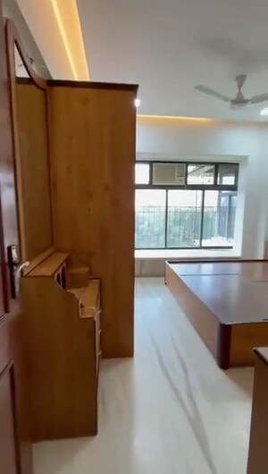 Bedroom in 2 BHK Apartment at Sanjeev Enclave, Andheri West – for Rent