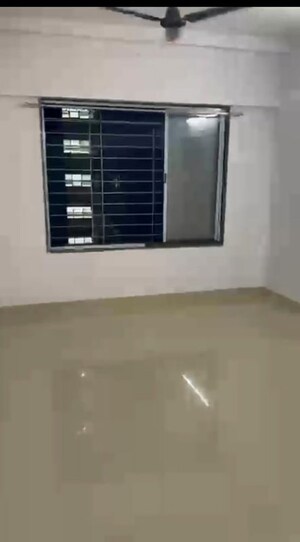 Room in 1 BHK Apartment at Goregaon West – for Rent