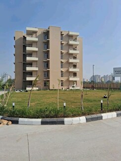2 BHK Apartment For Sale in Vashisht Heights