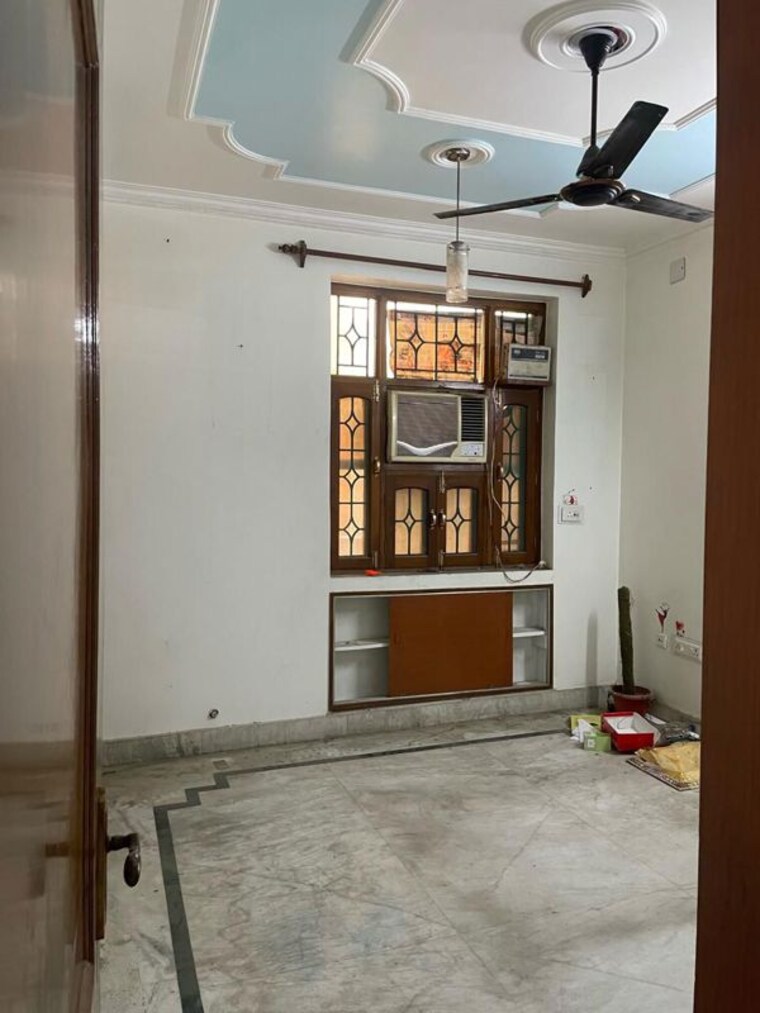 Living Room, nirankari colony 2 Bedroom 900 Sq.Ft. Builder Floor In Nirankari Colony Delhi 10192458